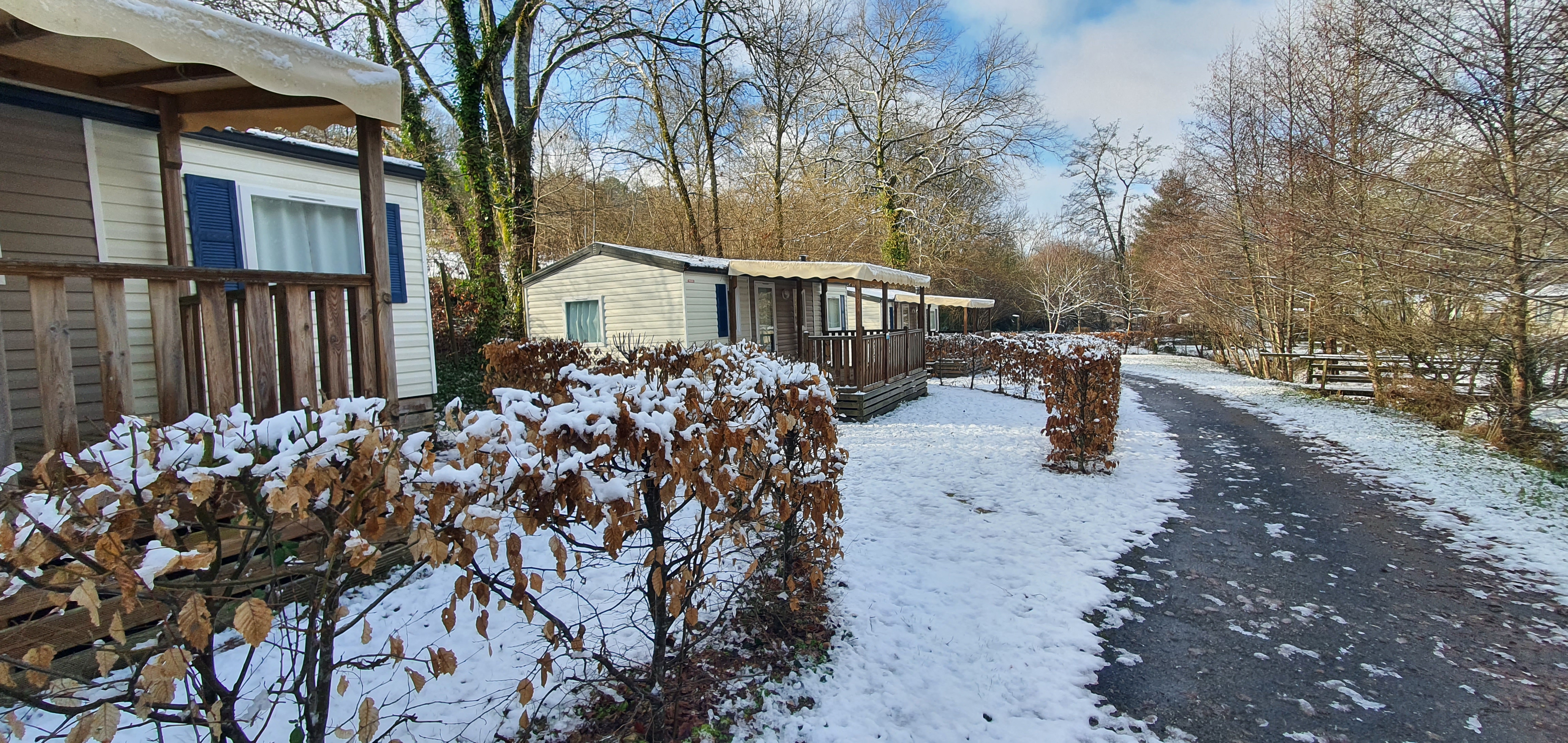 Neige au camping Le Moulin de David 4 étoiles - Monpazier et du château de Biron - Dordogne Périgord pourpre