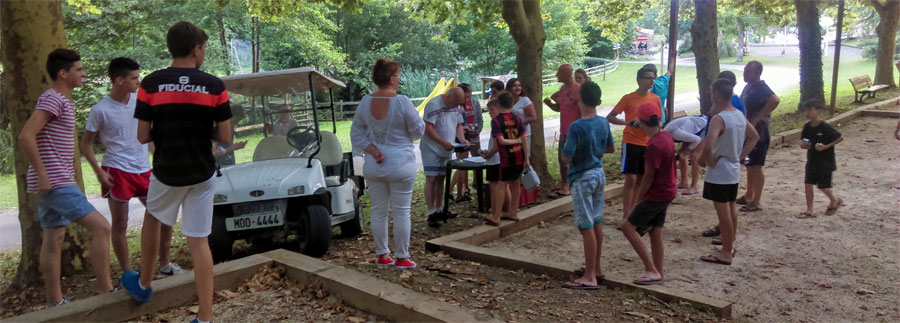 Pétanque au camping Le Moulin de David