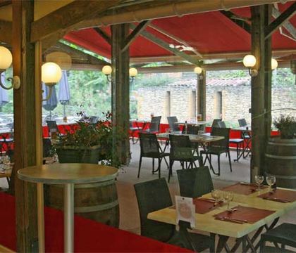 Terrasse couverte et chauff?e | Camping Le Moulin de David